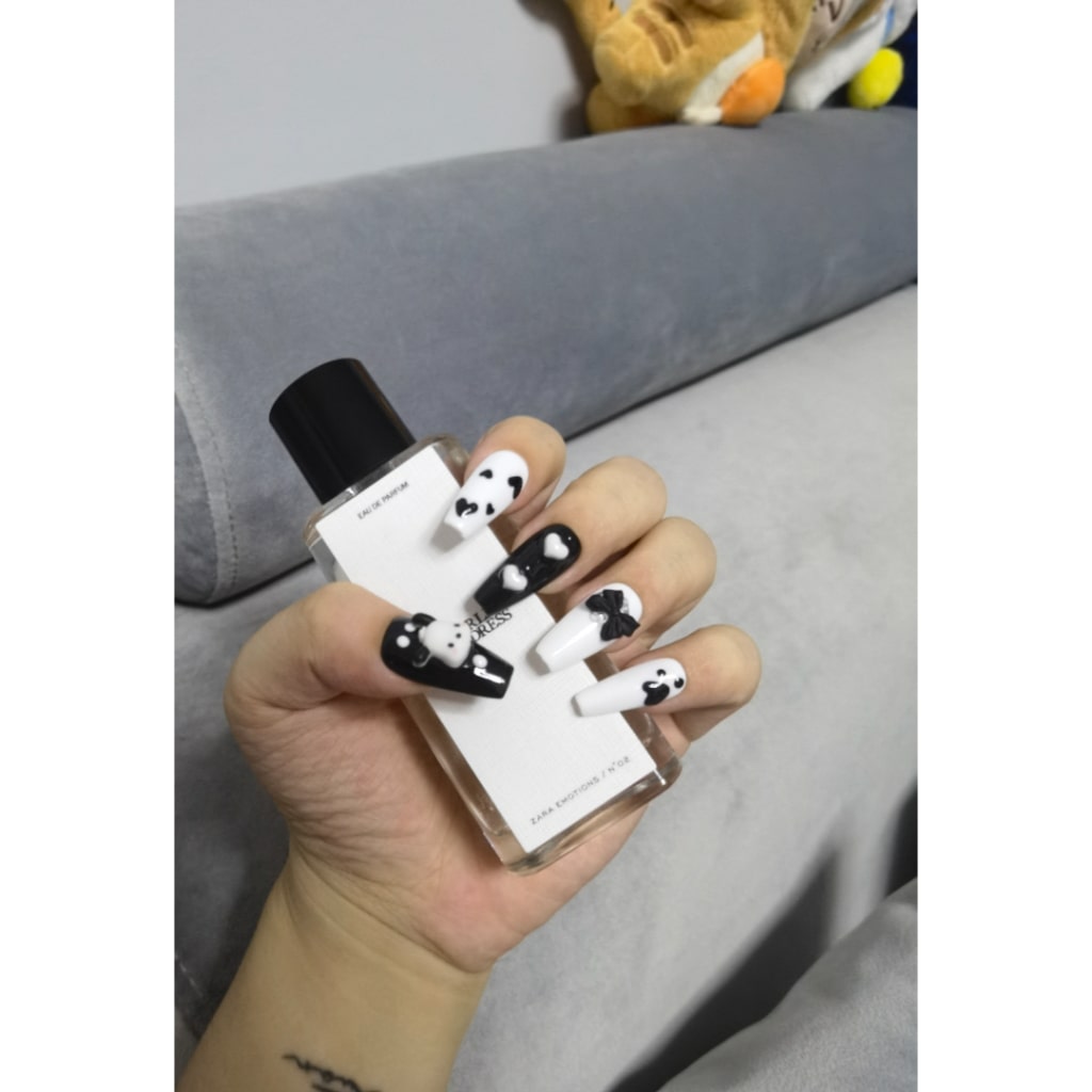 Black-white nails with Heart Design,Pochacco & Heart & Bow Charms ,NK