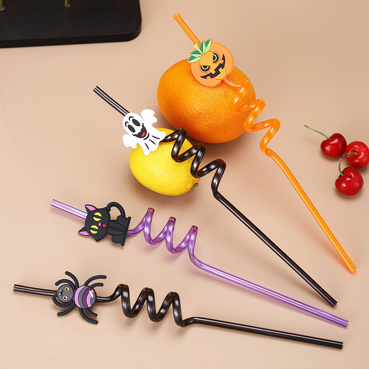 Cartoon Halloween Reusable Spiral Straw, Random Mix,1 bag 4pcs